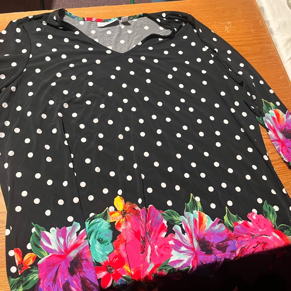 Susan Graver Black and White Graphic Long Sleeve Blouse